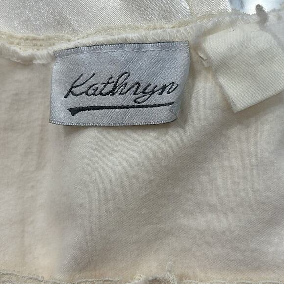 Kathryn Ivory Vintage 2-piect pajama set Size S - Picture 4 of 5